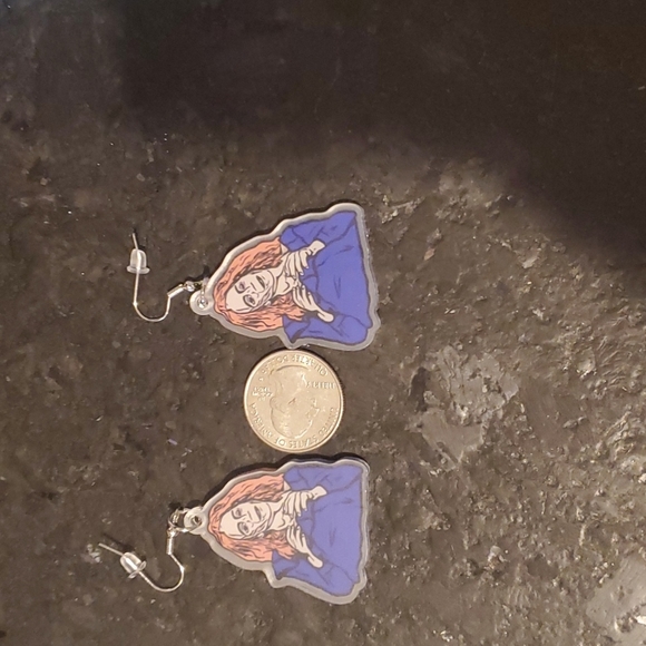 HORROR MOVIE THEMED EARRINGS. - Picture 4 of 4